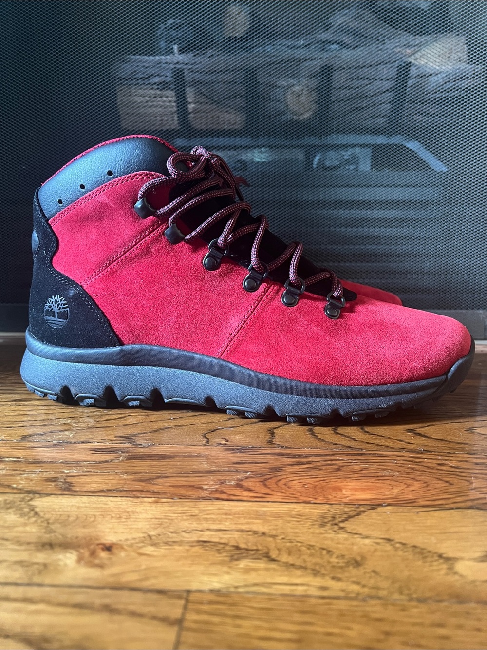 TIMBERLAND NWOT Men’s Red Suede Chukka Boot